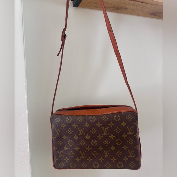Authentic Louis Vuitton Sac Bandouliere 1984 vintage messenger bag - Picture 1 of 12